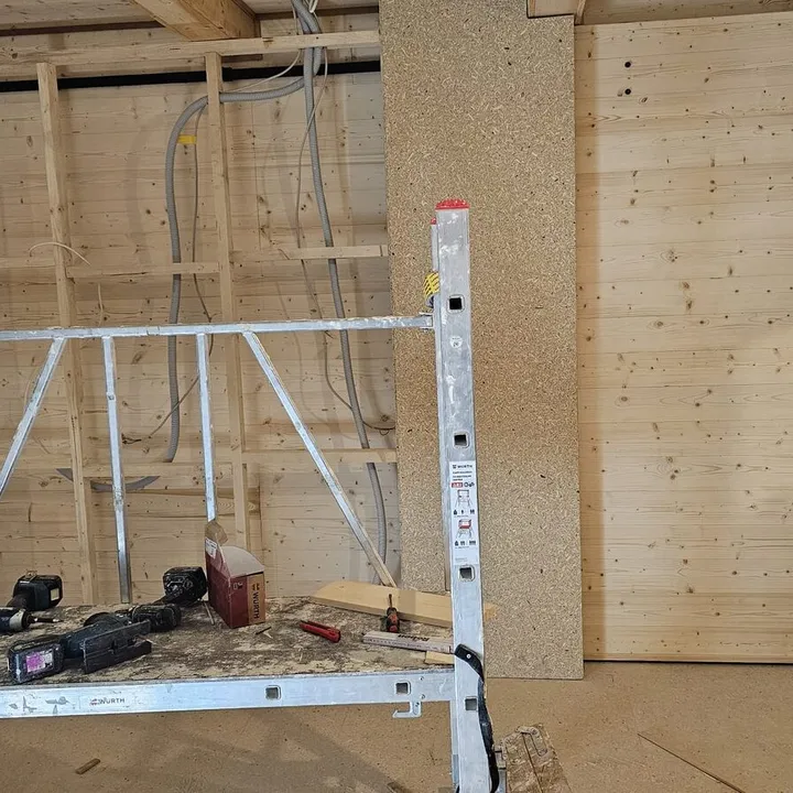 Holzständerkonstruktion mit Wandbeplankung