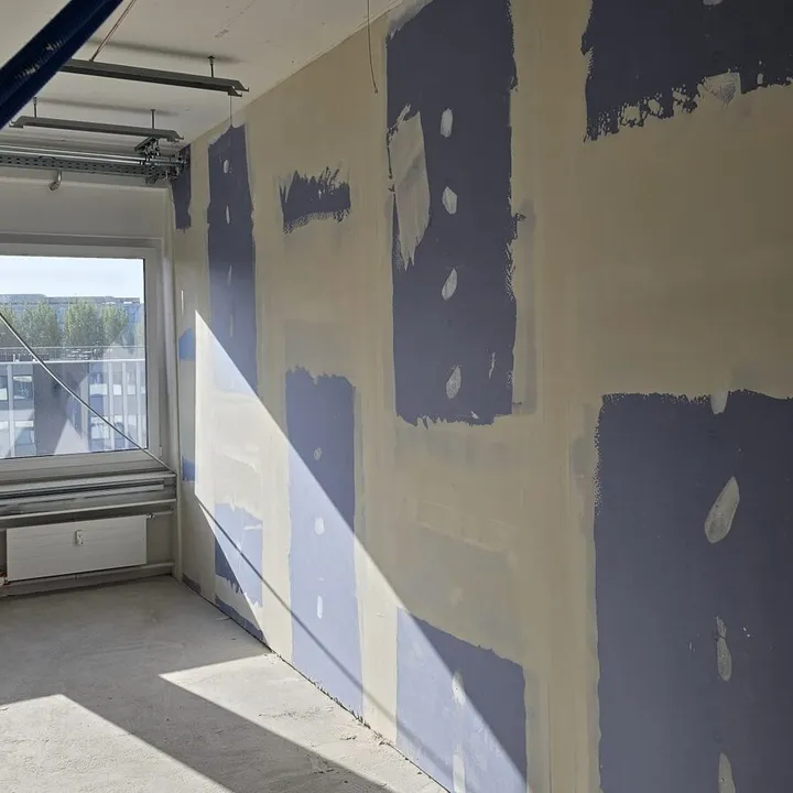 Trockenbauwand mit verspachtelten Plattenfugen