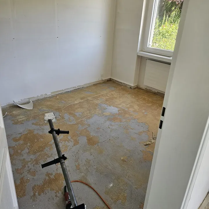 Vorbereiteter Unterboden im Flur